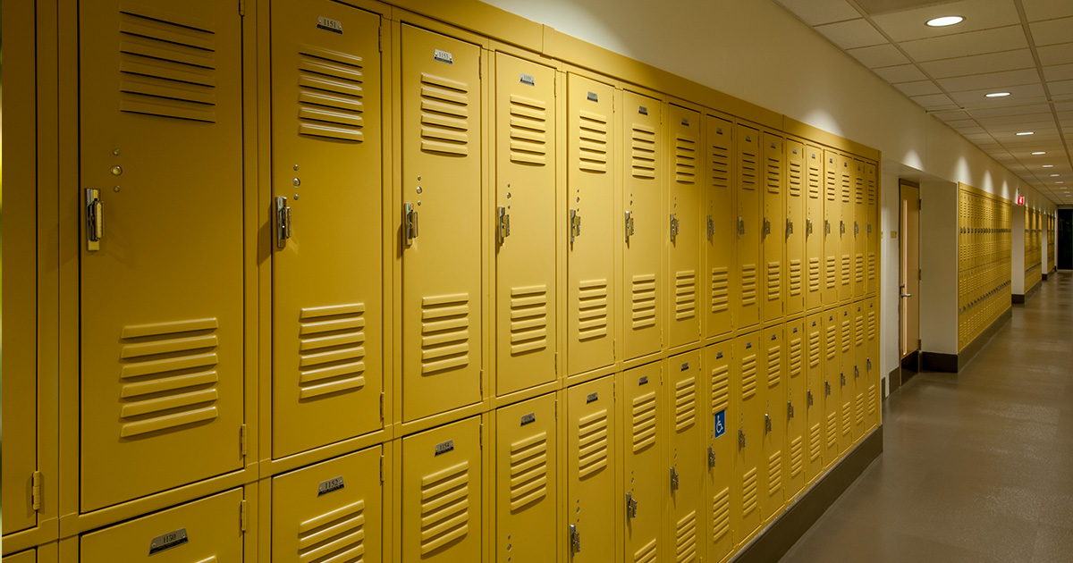 should high school athletes be drug tested